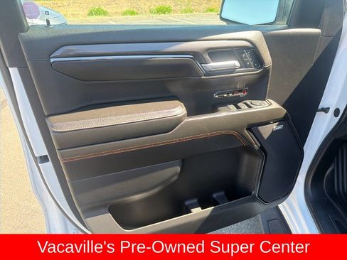 Used 2024 GMC Sierra 1500 AT4 w/ Technology Package AWD/4WD image 10