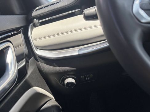Used 2025 Jeep Compass Limited AWD/4WD image 35