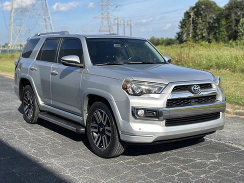 Used 2015 Toyota 4Runner Limited image 4