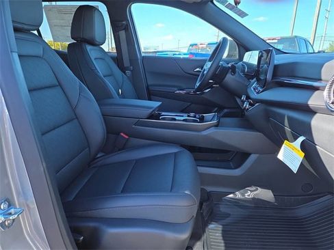 New 2026 Chevrolet Equinox LT w/ Convenience Package II image 15