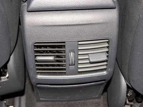 Used 2020 Mercedes-Benz GLA 250 w/ Convenience Package image 20