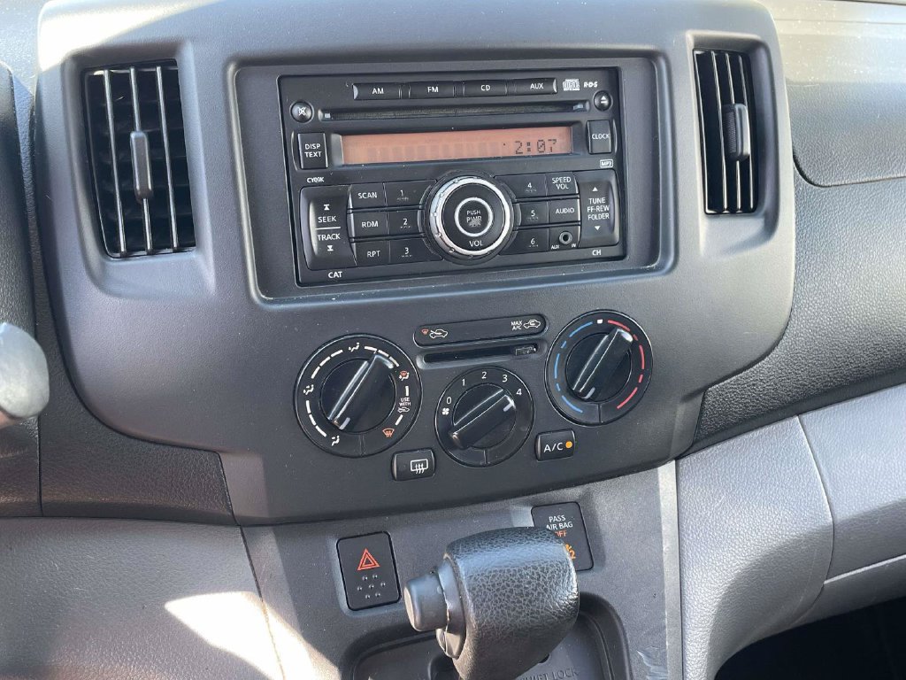 Used 2015 Chevrolet City Express LT FWD image 11