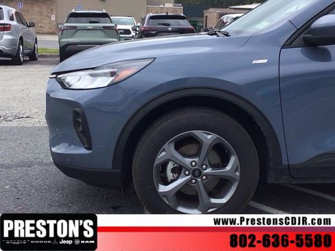Used 2025 Ford Escape ST-Line Select AWD/4WD image 9