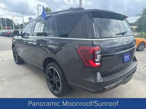 Used 2023 Ford Expedition Limited RWD image 4