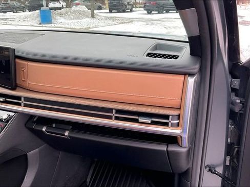 Used 2025 Hyundai Santa Fe Limited image 16