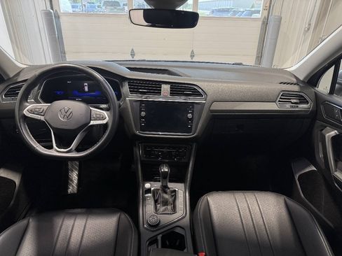Used 2023 Volkswagen Tiguan SE AWD/4WD image 23