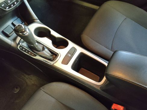 Used 2018 Chevrolet Cruze LS image 26