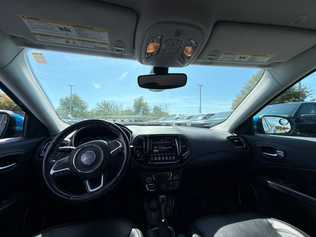 Used 2020 Jeep Compass Limited w/ Luxury Seat Group AWD/4WD image 6
