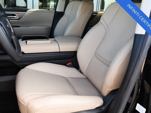 Certified 2025 INFINITI QX80 Pure w/ Cargo Package AWD/4WD image 17