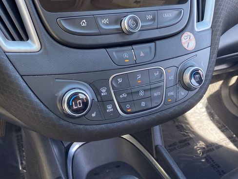 Used 2022 Chevrolet Malibu LT image 29