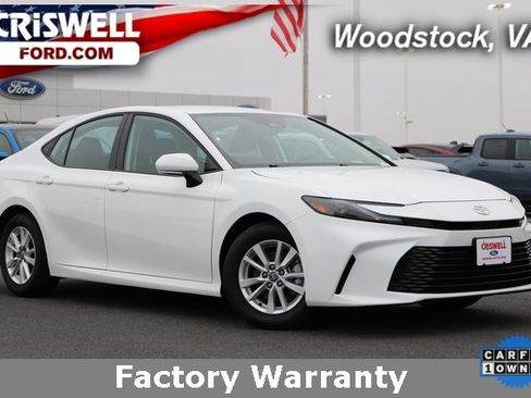 Used 2025 Toyota Camry LE image 1