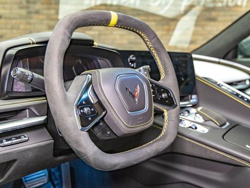 Used 2022 Chevrolet Corvette Stingray Premium Conv image 35