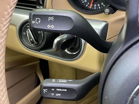 Certified 2017 Porsche 911 Carrera 4S image 39