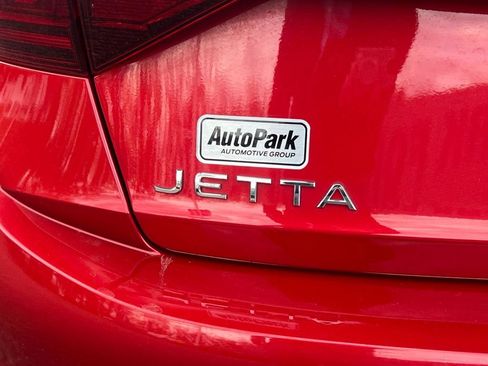 Used 2023 Volkswagen Jetta SE FWD image 38