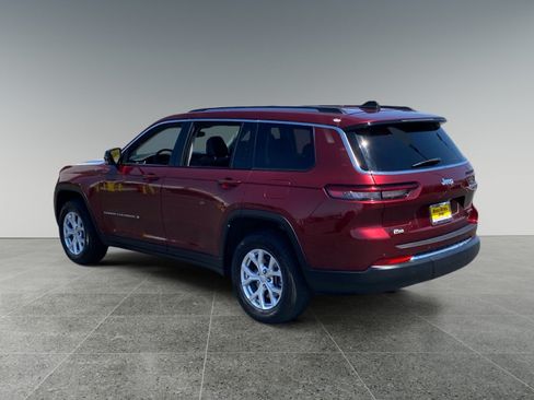 Used 2023 Jeep Grand Cherokee L Limited RWD image 3