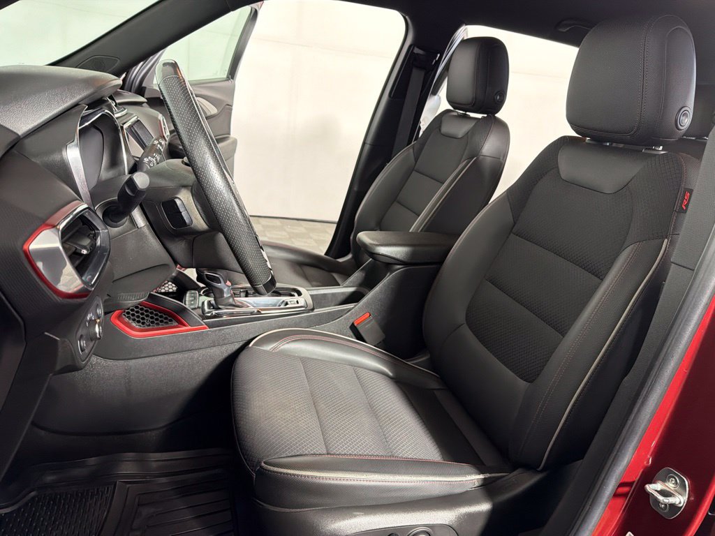 Used 2022 Chevrolet TrailBlazer RS w/ Technology Package FWD image 10