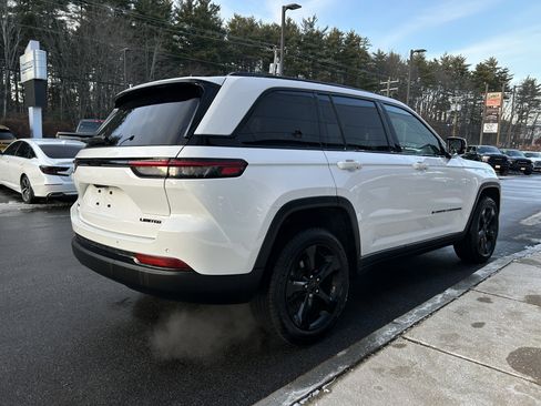 Certified 2023 Jeep Grand Cherokee Limited w/ Black Appearance Package image 13