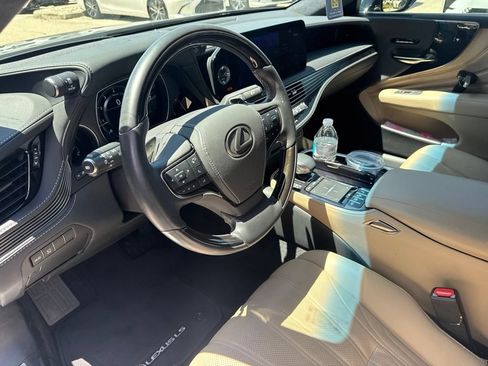 Used 2022 Lexus LS 500 AWD w/ Interior Upgrade Package image 23