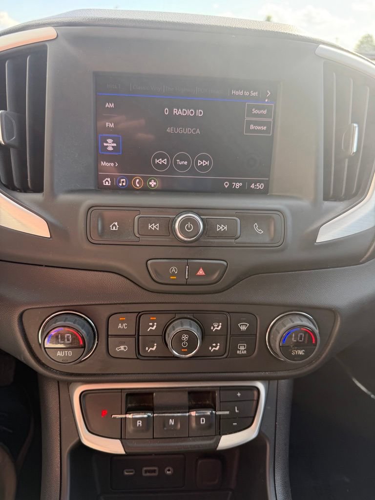 Used 2022 GMC Terrain SLE w/ Driver Convenience Package FWD image 14