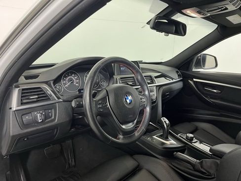 Used 2018 BMW 330i xDrive Sedan w/ Convenience Package image 9