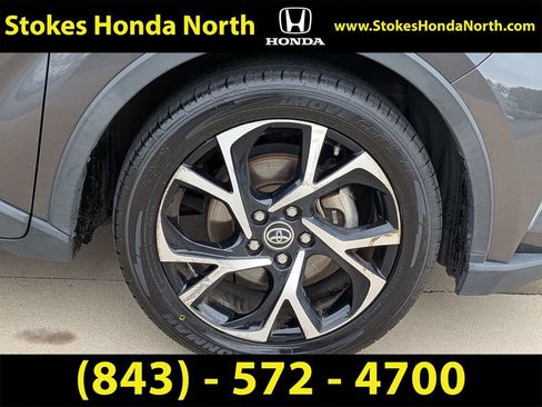 Used 2021 Toyota C-HR LE FWD image 15