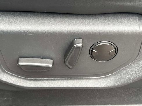 Certified 2024 Ford Expedition Max XLT image 30