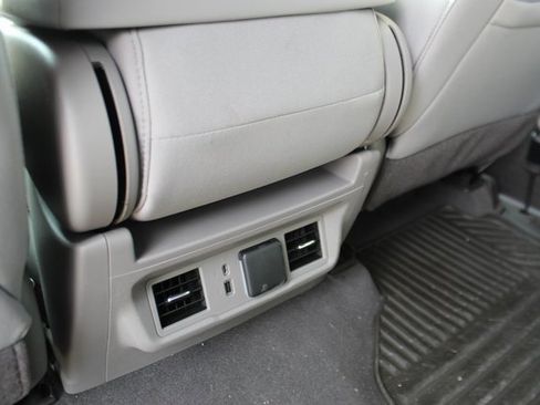 Used 2022 Chevrolet Silverado 1500 LT image 28