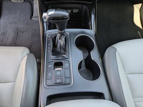Used 2019 Kia Sorento SX AWD/4WD image 17