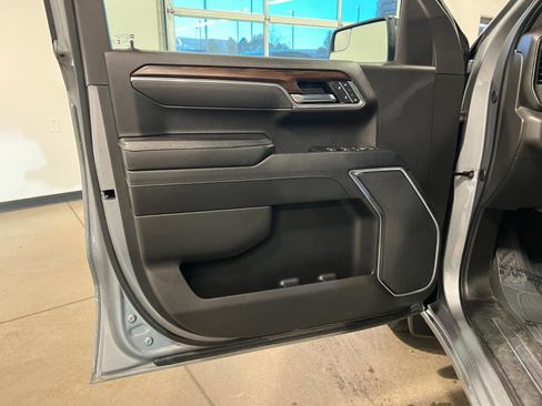 Used 2025 GMC Sierra 1500 SLT image 24