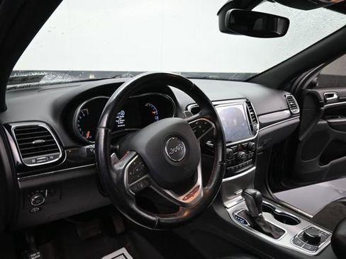 Used 2020 Jeep Grand Cherokee Trailhawk AWD/4WD image 16