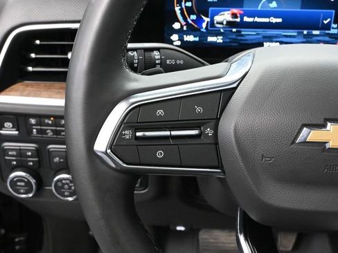 Used 2025 Chevrolet Tahoe High Country image 35