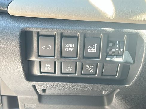 Used 2023 Subaru Forester Limited AWD/4WD image 16