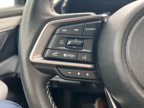 Used 2025 Subaru Outback Premium image 29