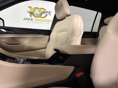 New 2025 Jeep Grand Cherokee L Limited w/ Black Appearance Package image 28