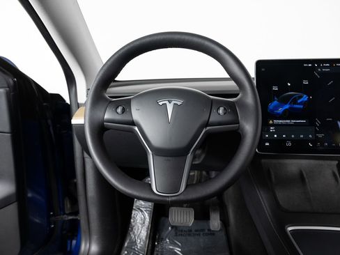 Used 2021 Tesla Model Y Long Range image 31