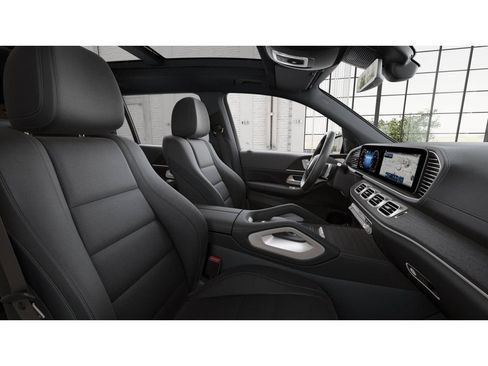New 2026 Mercedes-Benz GLS 450 4MATIC image 4