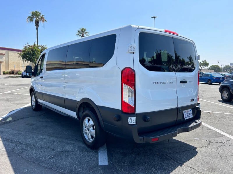 Used 2017 Ford Transit 350 XLT RWD image 5