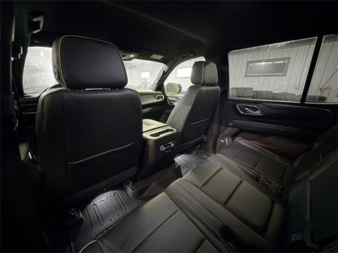 Used 2021 GMC Yukon SLT image 9