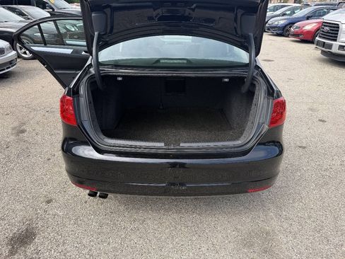Used 2014 Volkswagen Jetta SE FWD image 16