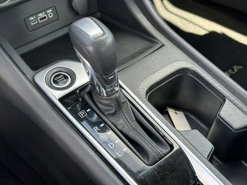 Certified 2023 Nissan Sentra SV FWD image 30