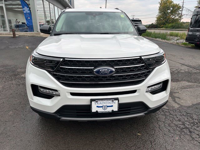 Used 2022 Ford Explorer XLT w/ Equipment Group 202A AWD/4WD image 8