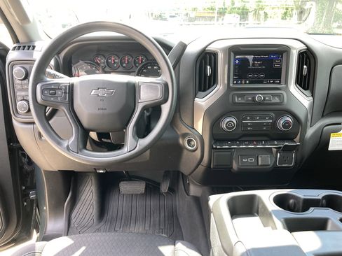 Used 2026 Chevrolet Silverado 1500 Custom Trail Boss AWD/4WD image 13