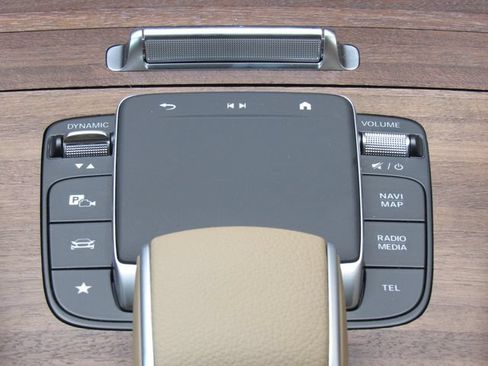 Used 2024 Mercedes-Benz GLE 450 4MATIC image 33