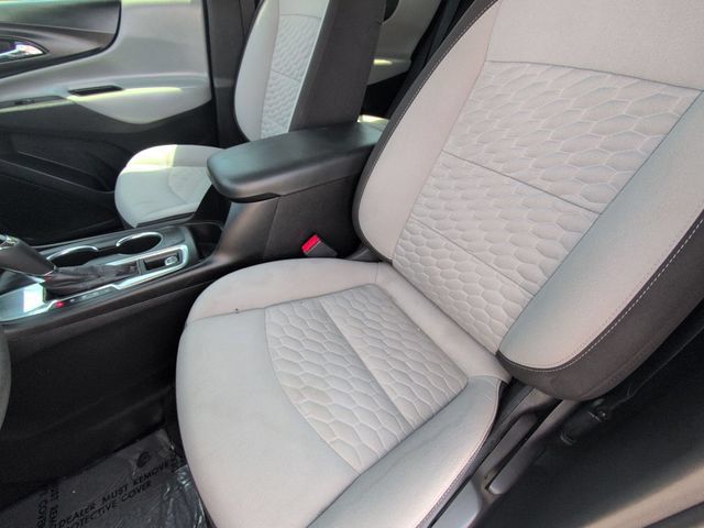 Used 2021 Chevrolet Equinox LS FWD image 12