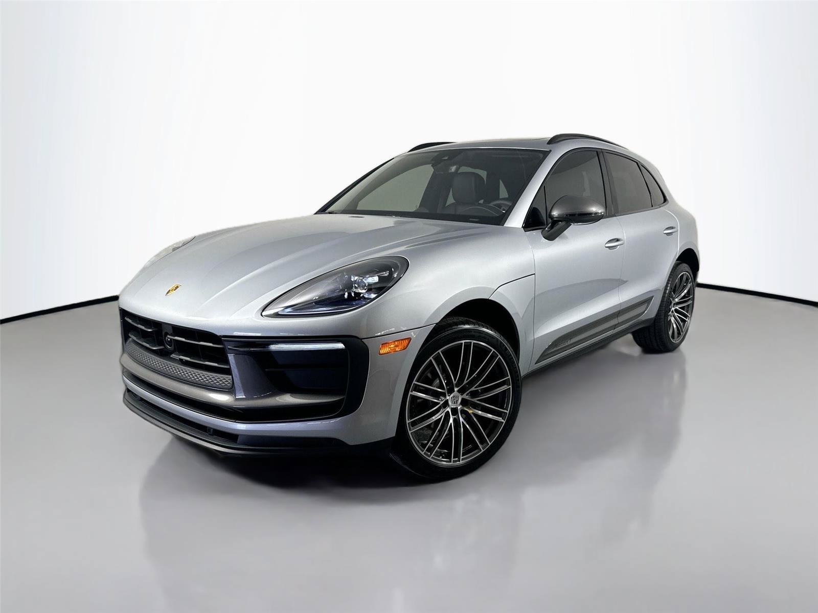 Used 2026 Porsche Macan Turbo AWD/4WD image 1