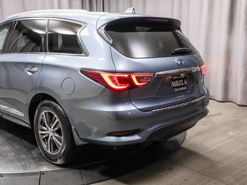 Used 2019 INFINITI QX60 Luxe w/ Essential Package image 8
