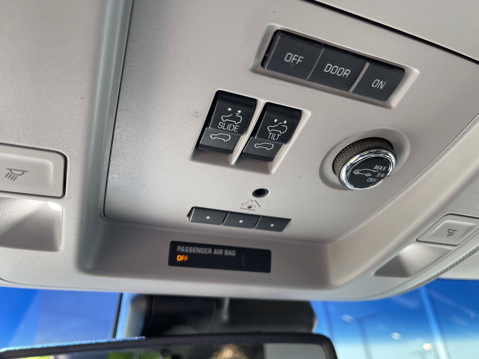 Used 2020 Chevrolet Tahoe Premier AWD/4WD image 27