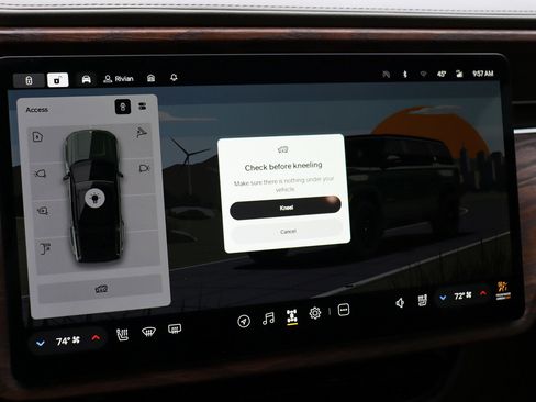 Used 2023 Rivian R1S Adventure image 36