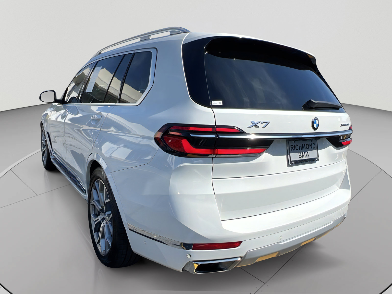 Used 2026 BMW X7 xDrive40i AWD/4WD image 3