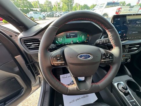Used 2023 Ford Escape ST-Line Elite w/ Premium Technology Package AWD/4WD image 31